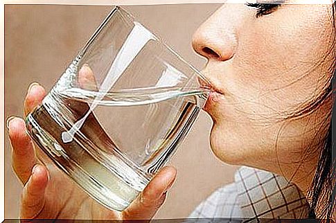 Drink water to reduce bloating