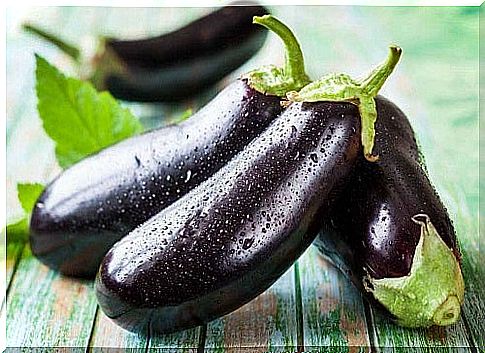 Eggplants as food for clogging the arteries