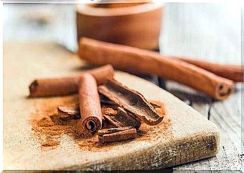 Cinnamon sticks