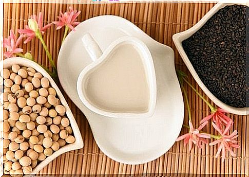 Factors that affect thyroid health such as excessive soy consumption