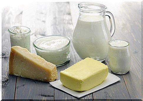 Various dairy products in avoidable food combinations