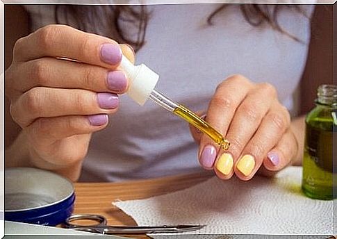 Your nails break if you don't moisturize them