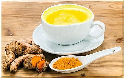 Spicy tea to activate the metabolism of turmeric