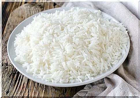 Among other things, white rice can cause afternoon drowsiness