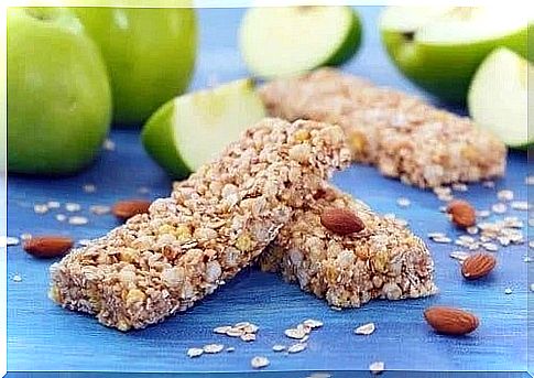 Energizing bars with apples