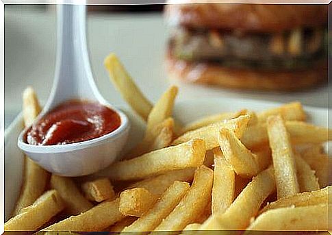 French fries are forbidden in the diet after cholecystectomy