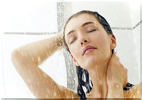 Daily washing reduces dry skin