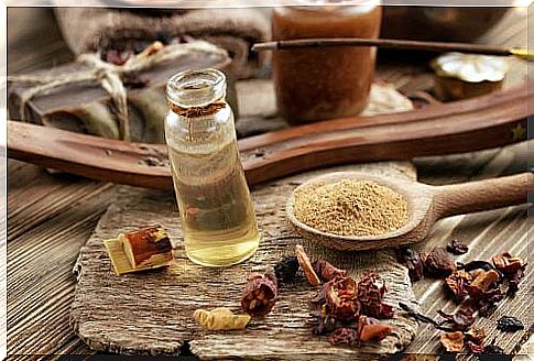 Incense essential oil fades fine wrinkles