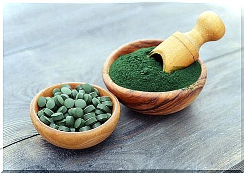 How and when to take spirulina capsules and powder