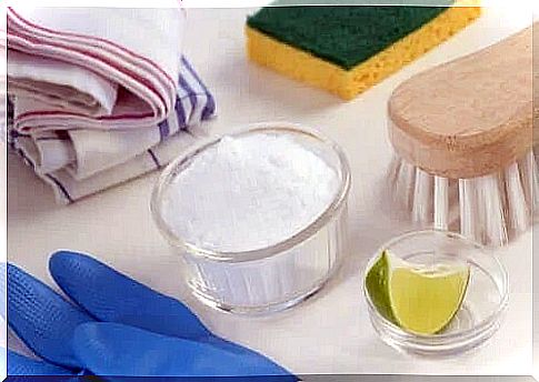 Cleaning with baking soda and lemon