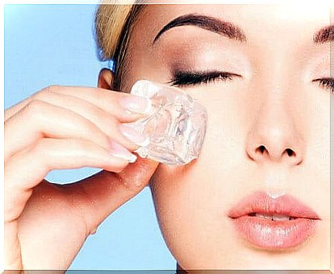 Ice therapy rejuvenates your facial skin