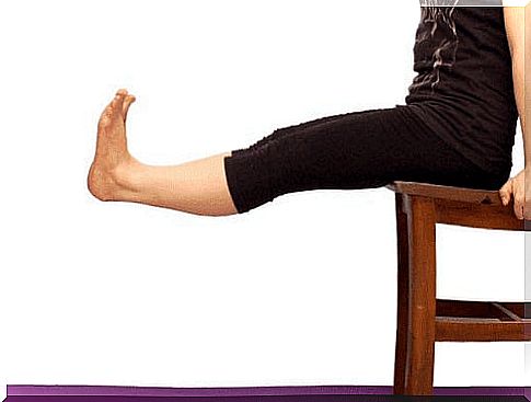 Stool extensions that strengthen the knees with injuries