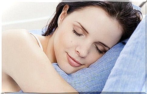 Sleep well with a natural pillow spray