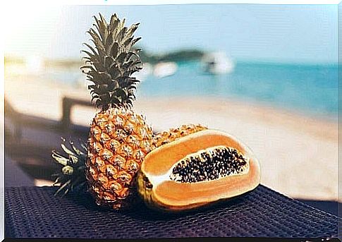 Pineapple is part of a healthy diet for a flat stomach